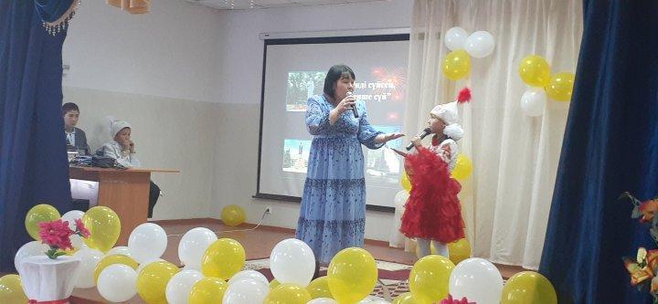 Абай Құнанбайұлына 175 жылдығына арналған "Әнді сүйсеі,менше сүй" атты ұстаз және шәкірттерге арналған ән байқауы
